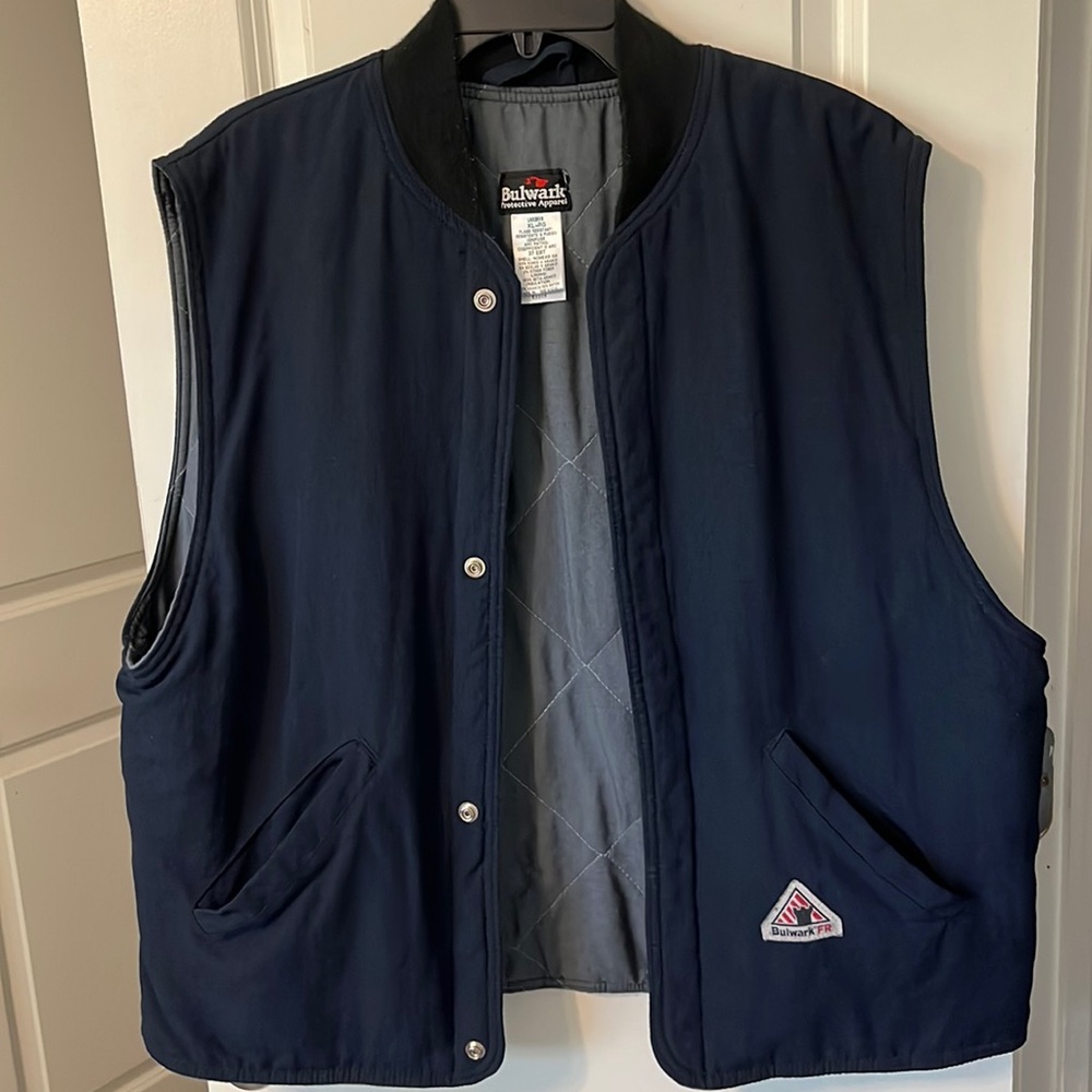 Bulwark XL flame resistant protective vest